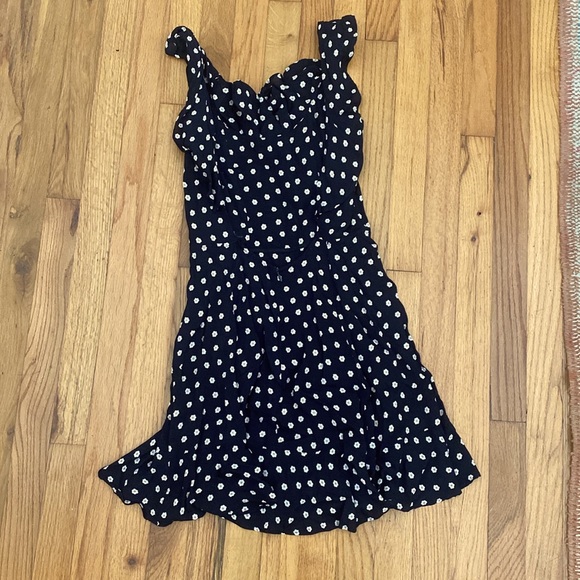 Reformation: Floral, Backless Dress - Picture 2 of 5